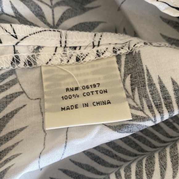 Men's Hawaïian Floral Button Down Shirt High Surf White
Size L - Picture 5 of 6